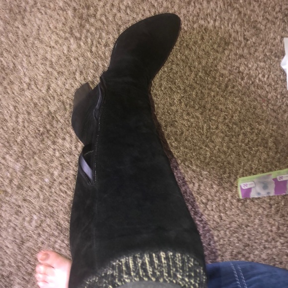 Black Boots - Picture 6 of 8